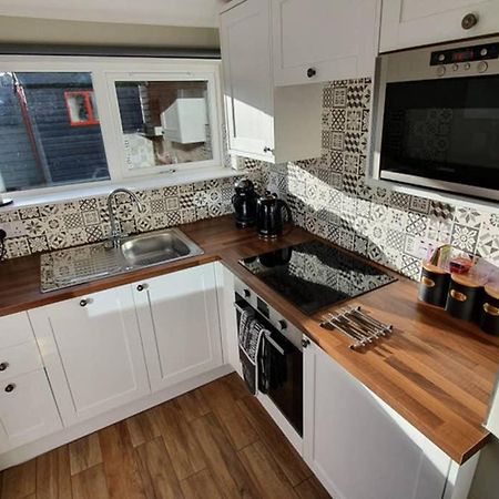 Smart & Stylish Holiday Apartment In The City Centre Інвернесс Екстер'єр фото