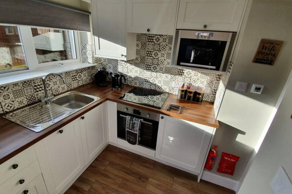 Smart & Stylish Holiday Apartment In The City Centre Інвернесс Екстер'єр фото