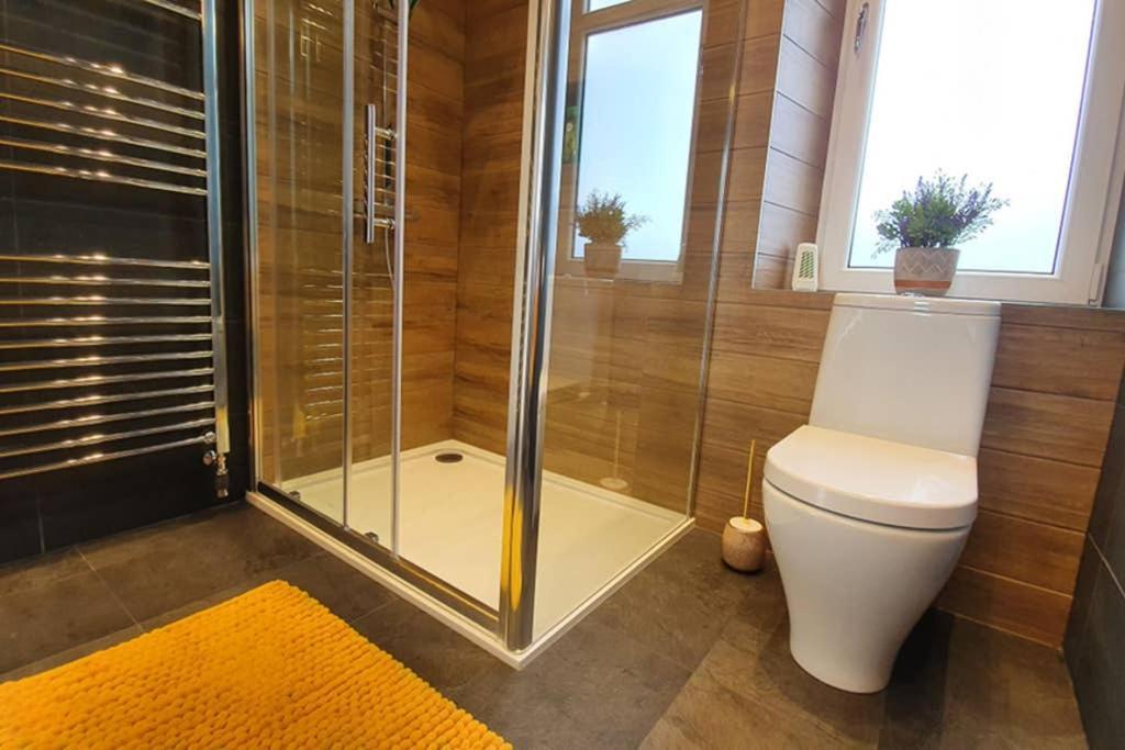 Smart & Stylish Holiday Apartment In The City Centre Інвернесс Екстер'єр фото